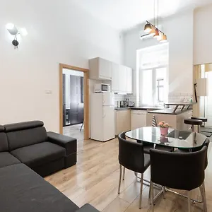 Grand At New York Café Apartamento